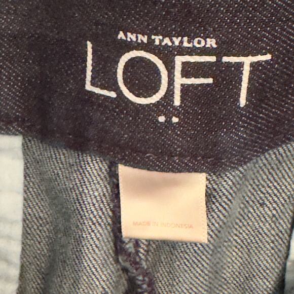 Ann Taylor Loft Denim Chambray  Shorts Sz 12 - Picture 5 of 6